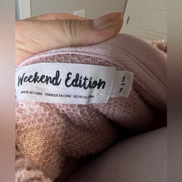 Weekend Edition Super Soft Sherpa Hoodie, Size S/P - Picture 6 of 6